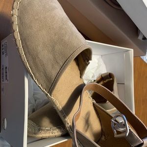 Size 9.5 Flat Espadrille sandal